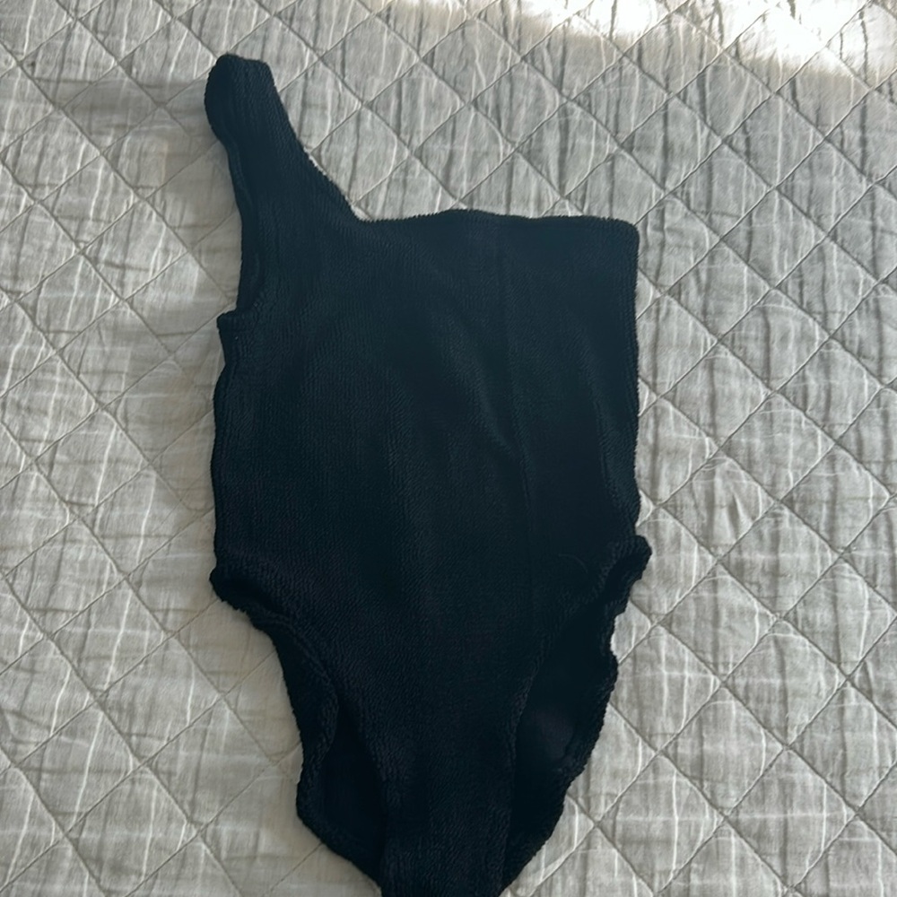 Hunza G black one shoulder swimsuit
